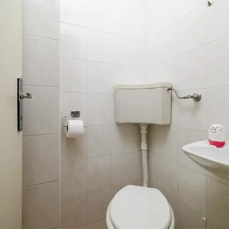 App Marta 100 M From The Sea In Part Of Apartment *
