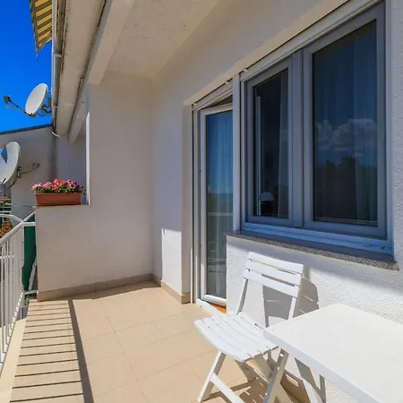 App Marta 100 M From The Sea In Part Of Apartamento